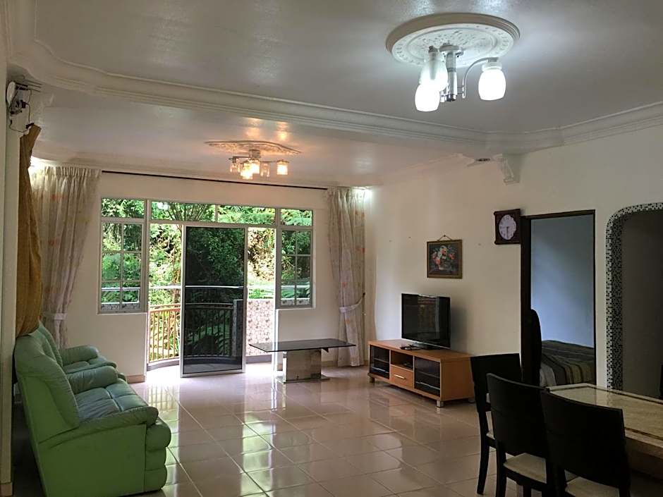 Cameron Supersave Apartment @ Crown Imperial Court