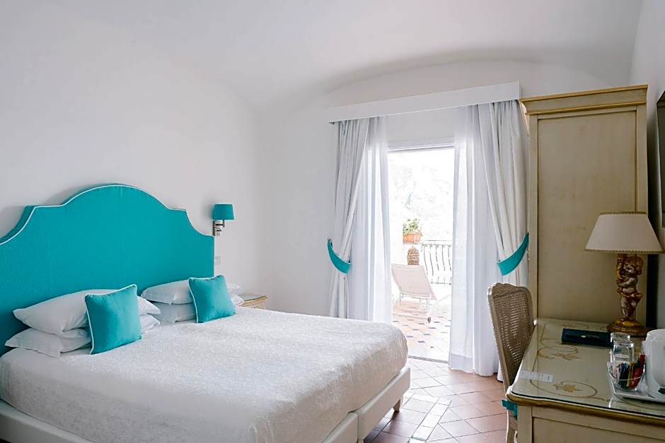 Foto 1 de 16 de Spa 1 Queen Bed Suite, Sea View, 2nd Floor