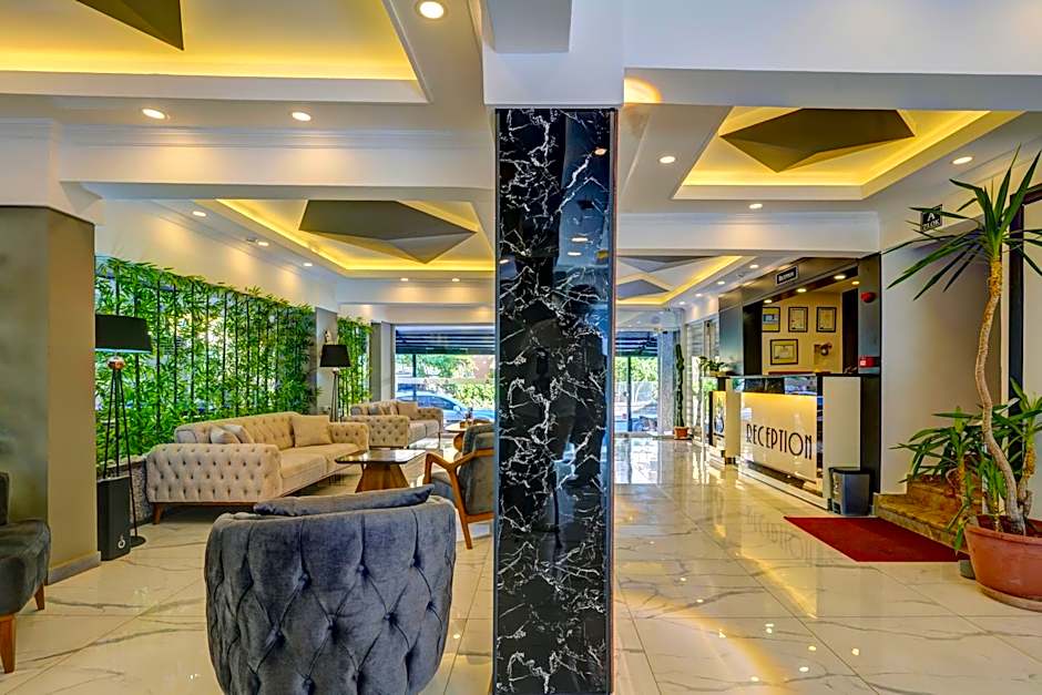 Miss Cleopatra Hotel