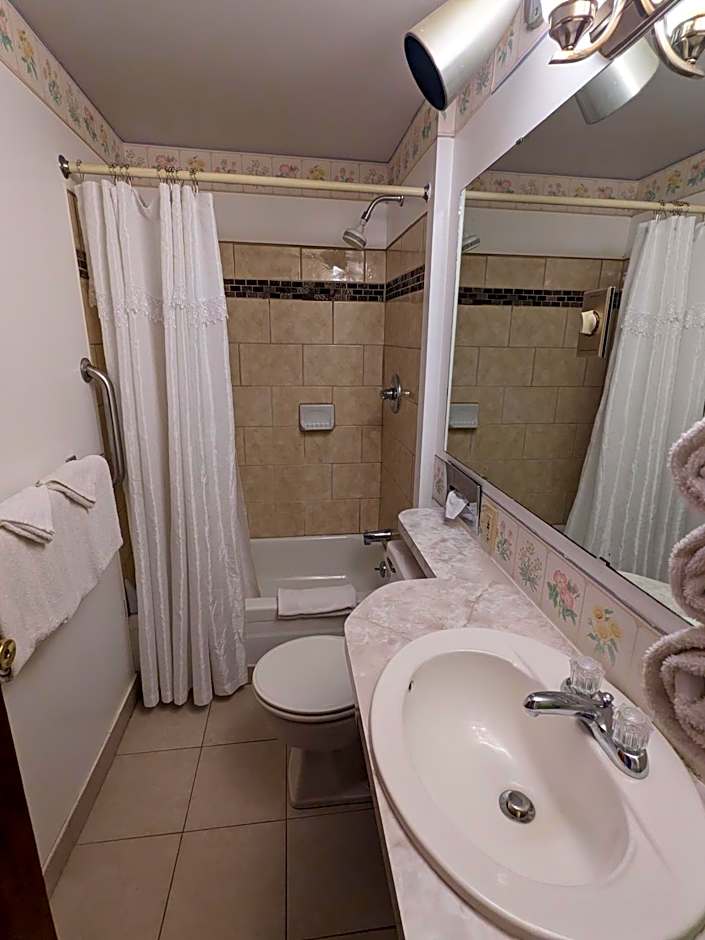 Photo 1 of 4 of 2 Bedroom