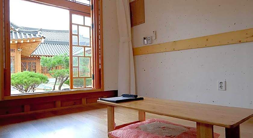Hwangnamguan Hanok Village
