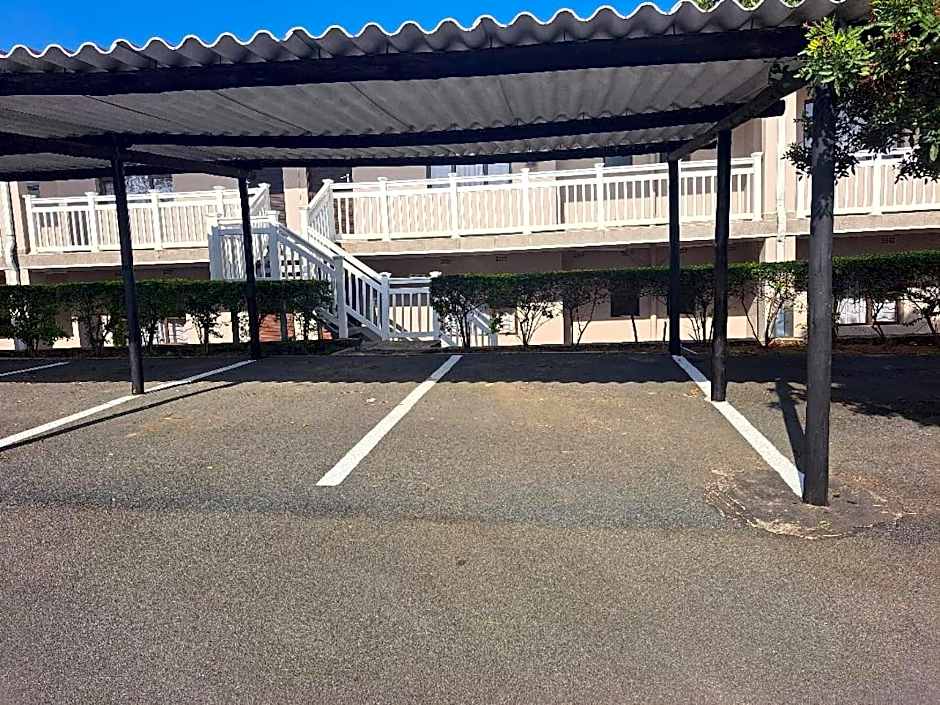 Hello Holiday-Banana Beach Club D17