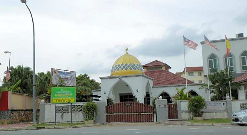 JAM Hotel Kota Warisan Near ERL Salak Tinggi Sepang