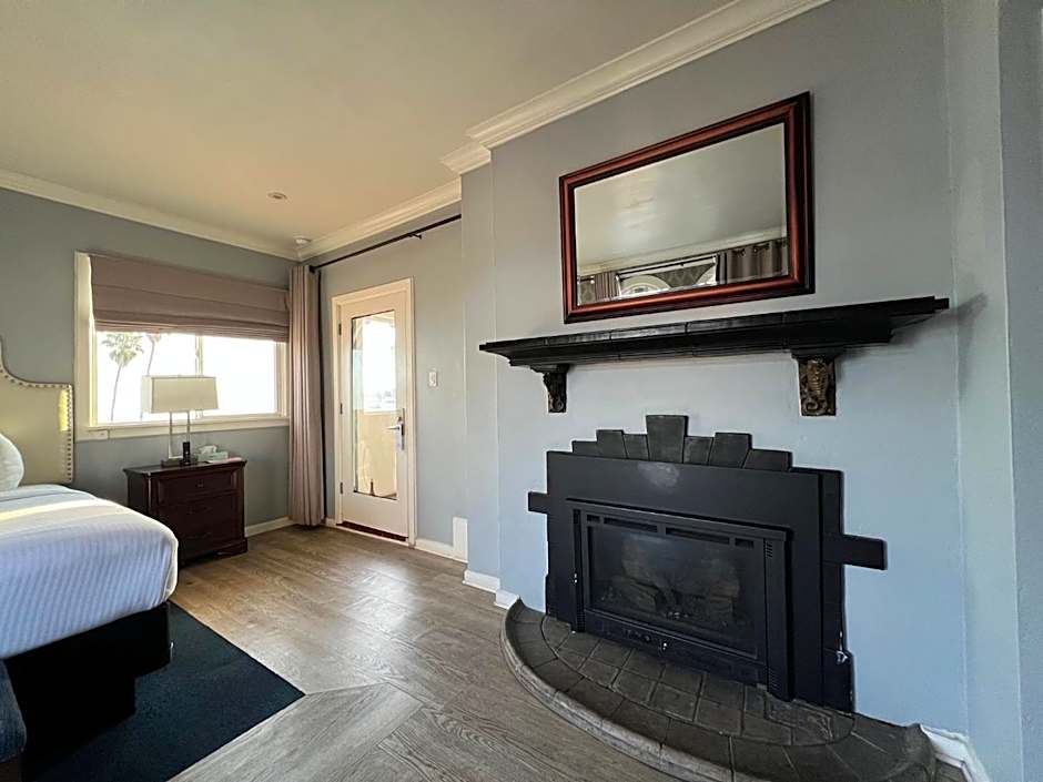 Casablanca Inn on The Beach