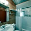 Three Bears, 7 Bedrooms, Deck, Fireplace, Midtown, Grill, Sleeps 22