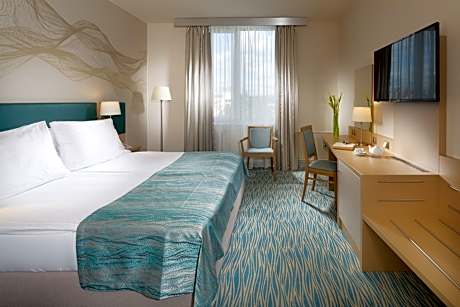 King Superior Non-Smoking