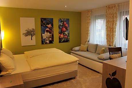 Double Room (1 Adult)