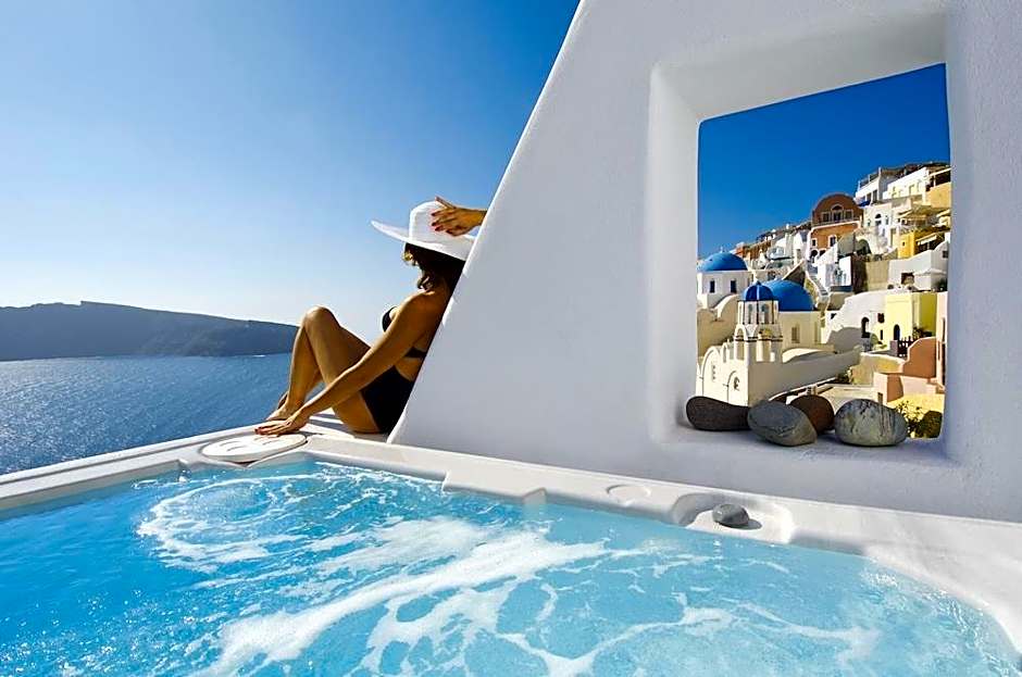 Art Maisons Oia Castle Hotel