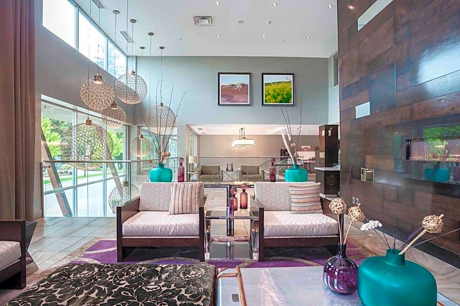 Sandman Signature Kamloops Hotel