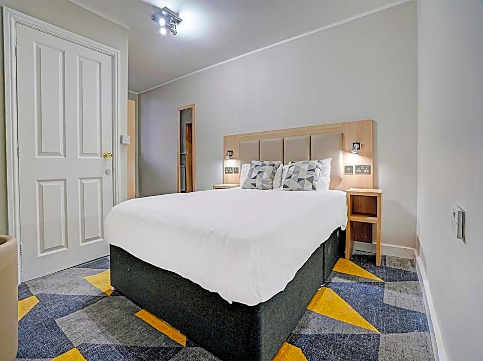 Photo 1 of 7 of Standard Twin Room