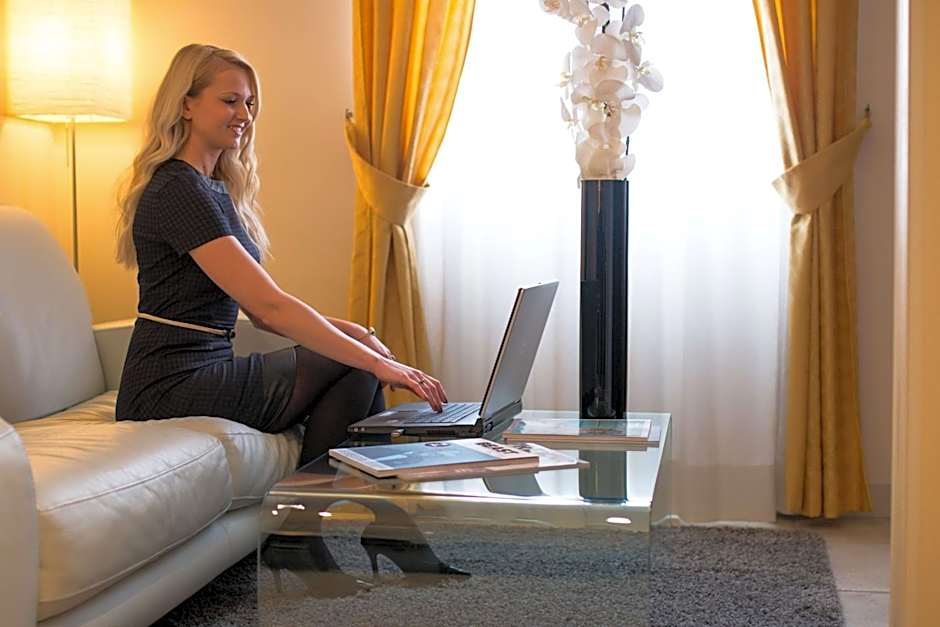 Best Western Plus Grand Hotel Victor Hugo