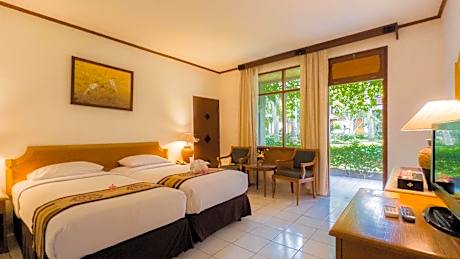 Superior Twin Room with Garden View