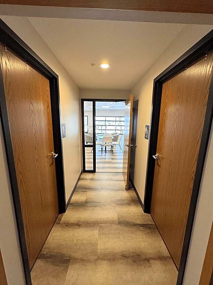 Bearcat Inn and Suites