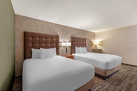 Deluxe Queen Room with Two Queen Beds
