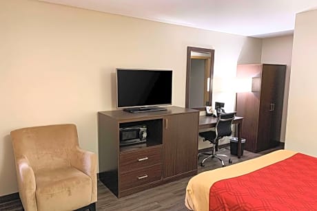 1 Queen Bed, Smoking