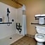 THE ATRIUM HOTEL - SFO AIRPORT FREE! - Shuttle Bus - Parking - WIFI