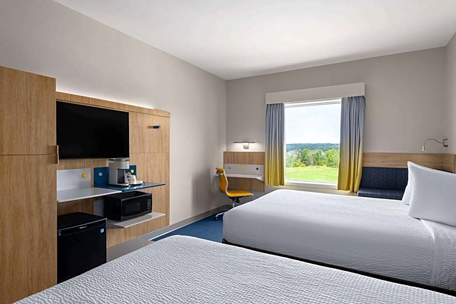 Microtel Inn & Suites by Wyndham Lachute