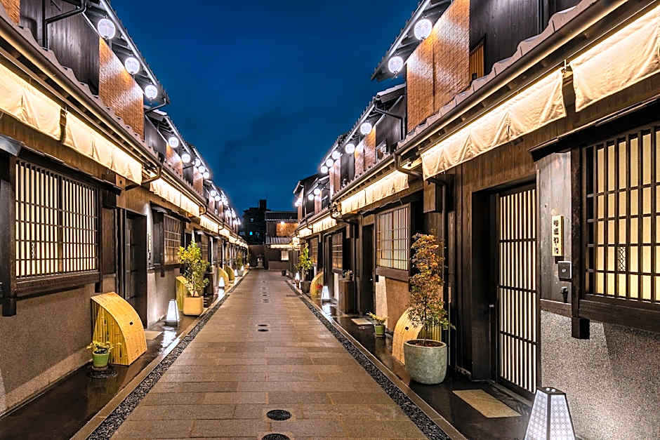 Nazuna Kyoto Tsubaki St.
