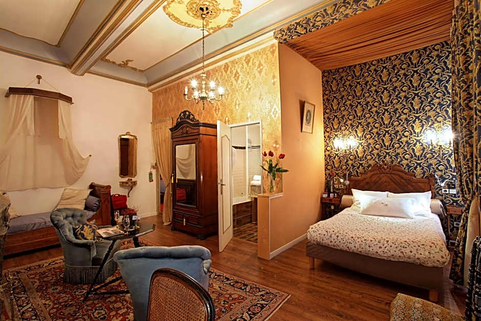 Photo 1 of 7 of Junior Suite