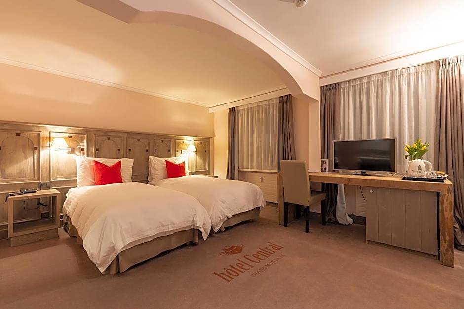 Hotel Central, SPA & LOUNGE BAR