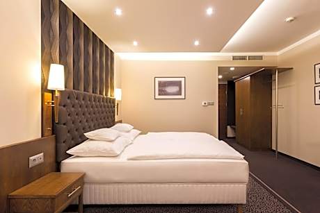 Szőnyi Garden Hotel Pest