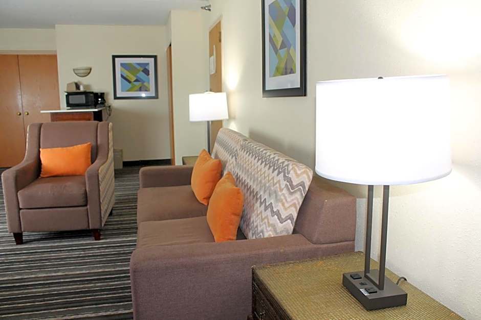 Crossroads Hotel and Huron Event Center