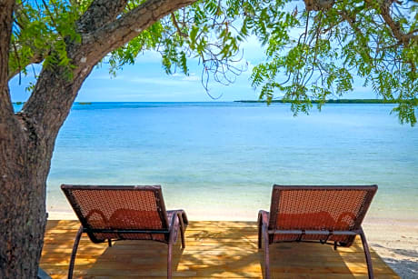Lander's Bay Resort