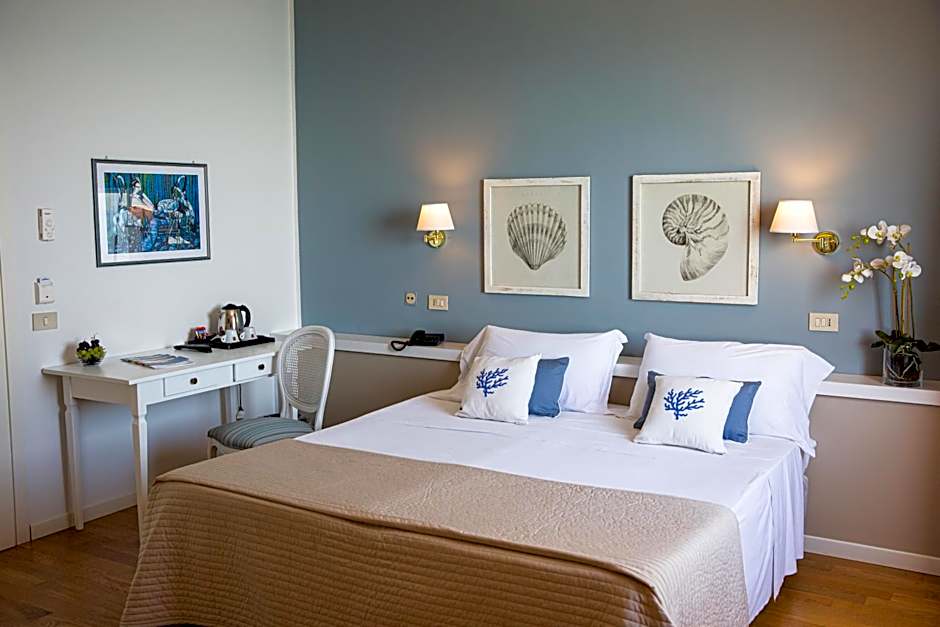 Hotel Punta Nord Est