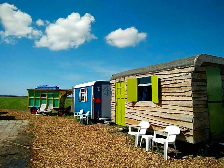 B&B boerderij rust, in pipowagens!