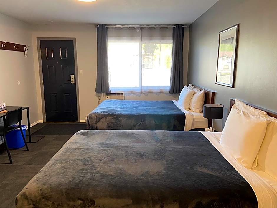 Monashee Lodge
