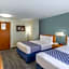Econo Lodge Inn & Suites University