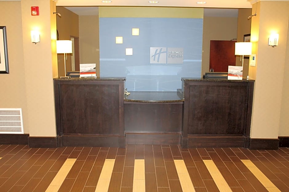 Holiday Inn Express Hotel & Suites Starkville By IHG