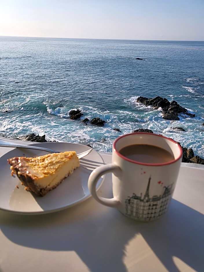 Hotel Luz de Mar ' right on the beach