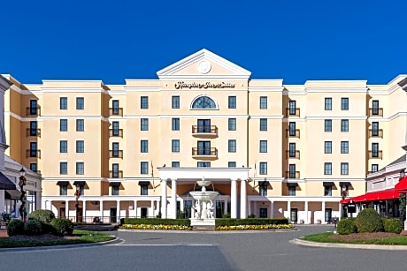 Hampton Inn & Suites South Park at Phillips Place