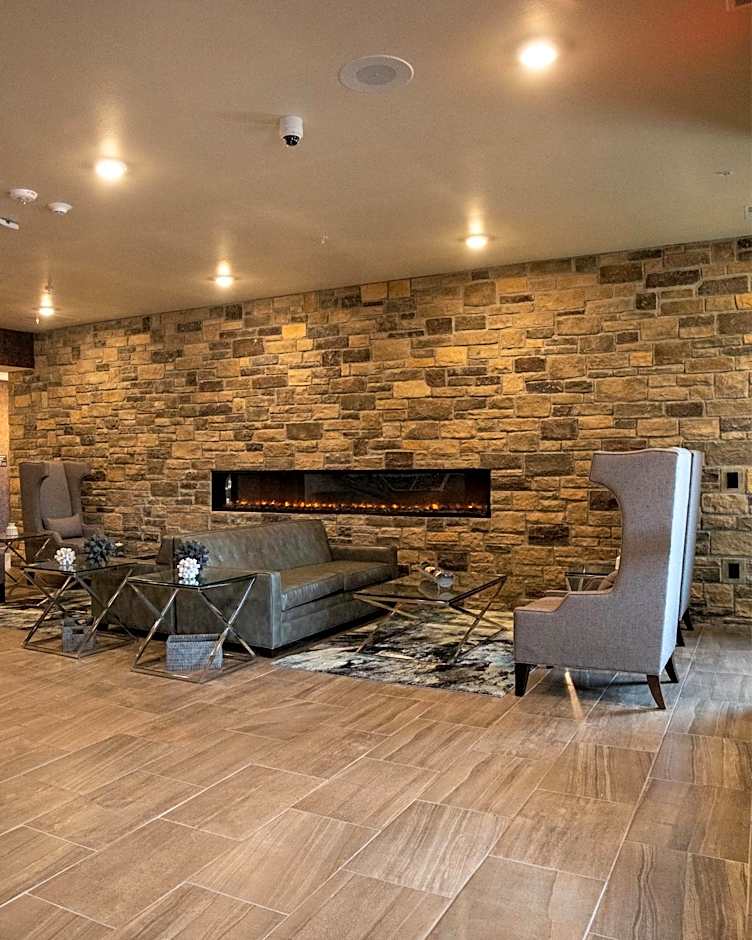 Cobblestone Hotel & Suites - Two Rivers