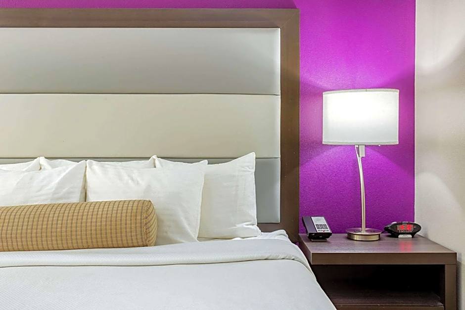 La Quinta Inn & Suites by Wyndham Springfield