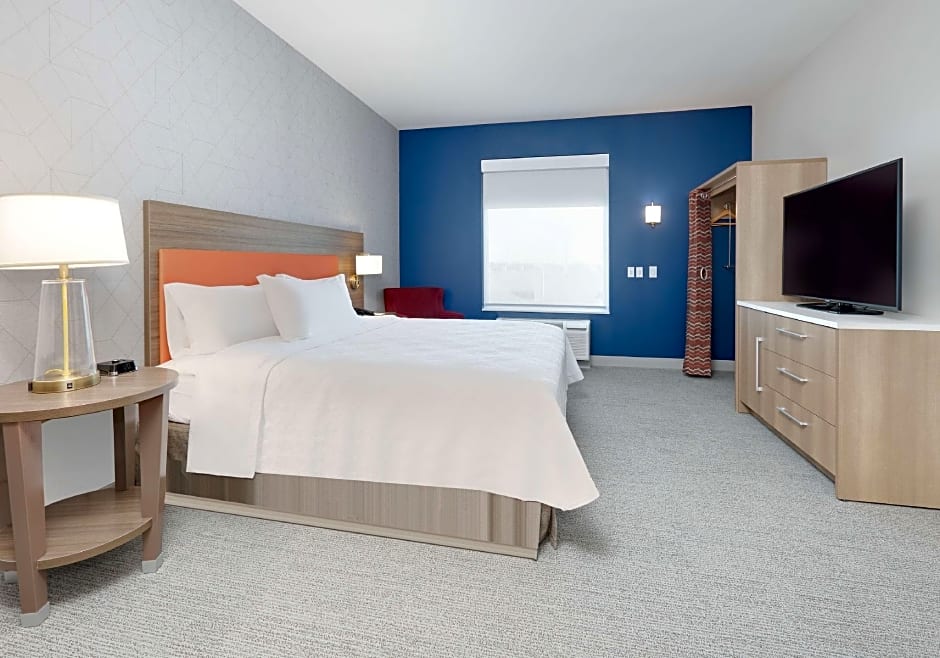 Photo 1 of 5 of 1 King Bed Suite, Hearing Accessible