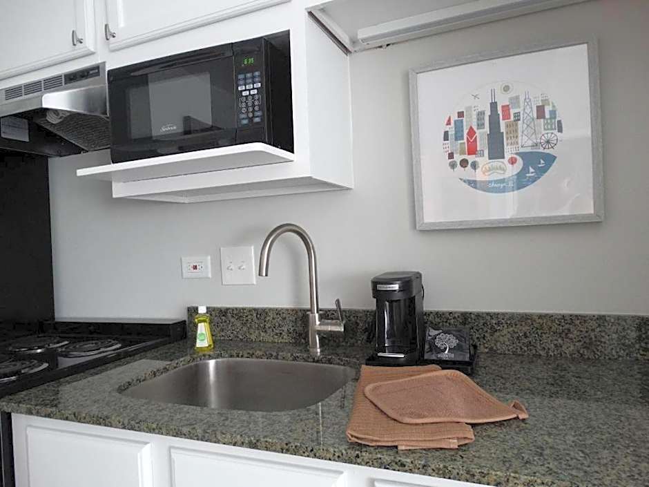 The Chicago Hotel Collection - Millennium Park Suites and Extended Stay – Chicago, IL