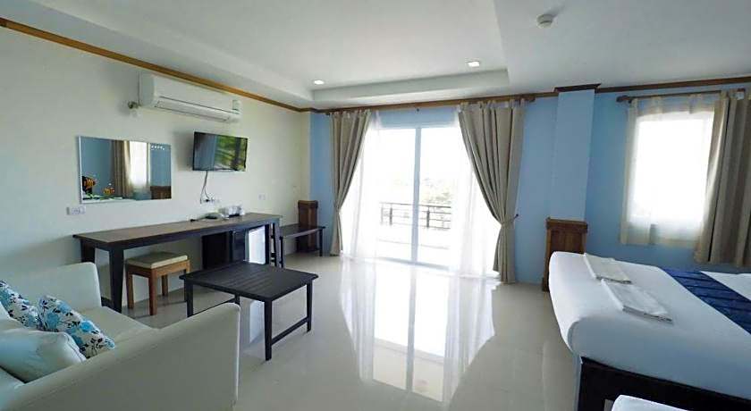 Sea Mountain Khanom Hotel