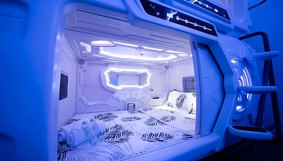 GOOD VIBES ONLY Capsule Hostel Malaga