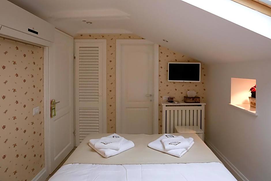 Hotel Les Jardins Carol