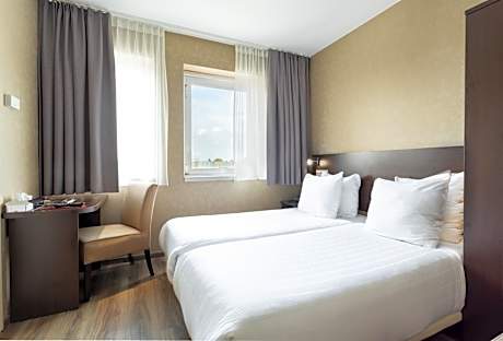 Two Connecting Double Rooms