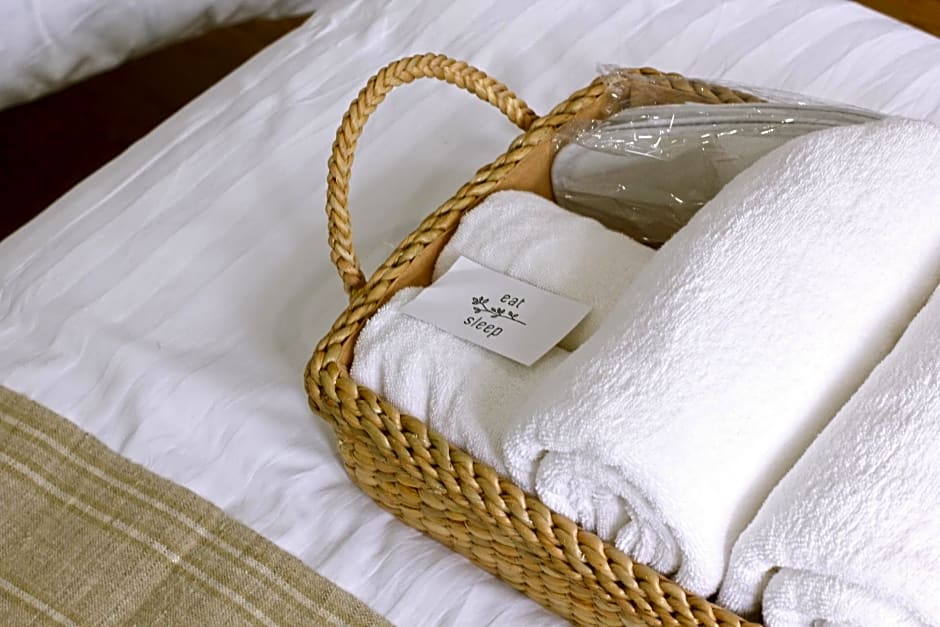 Eat Sleep Cafe And Bed