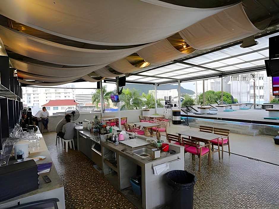 Quip Bed & Breakfast Phuket Hotel