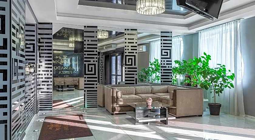 Ambassador Plaza Hotel