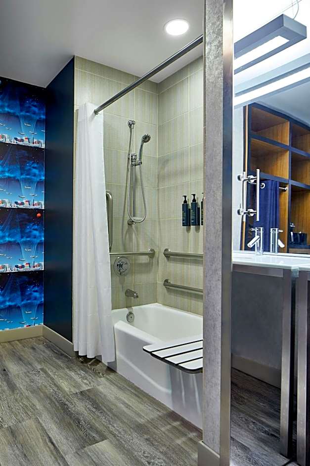 Aloft Dulles Airport North