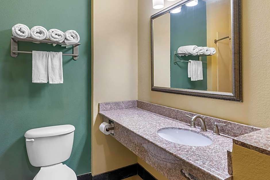 Quality Inn & Suites - Marlin