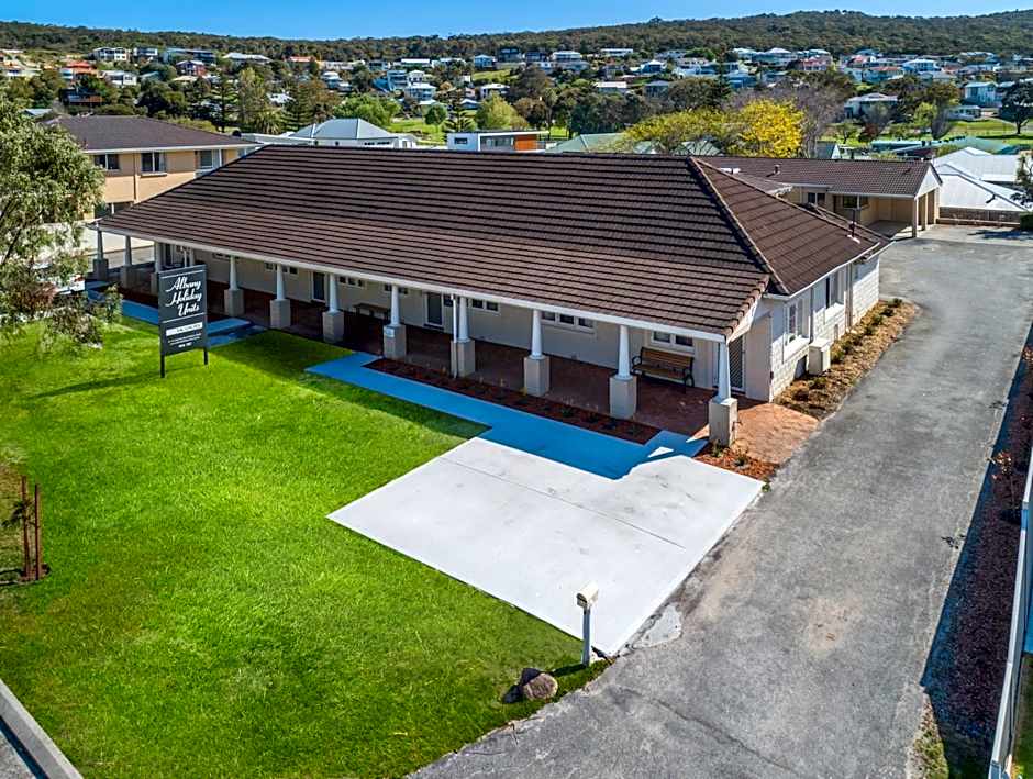 Albany Holiday Units