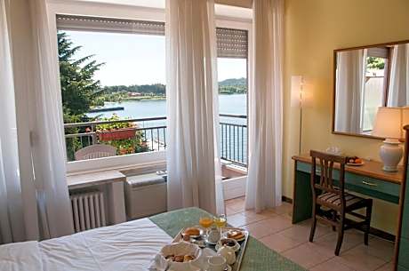 Double Room with Lake View
