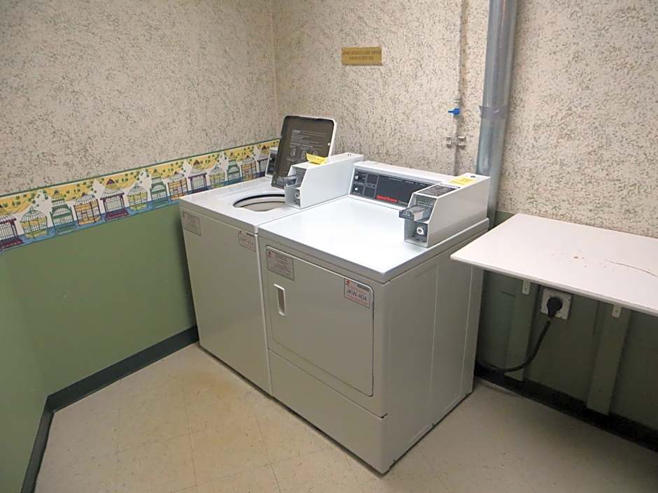 AmericInn by Wyndham Manitowoc